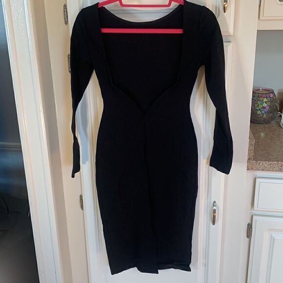 Lulu’s EUC black tight fitted low back long sleeve dress Size medium - Picture 2 of 5